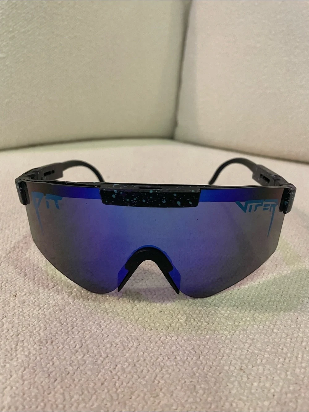 Pit Viper The Hail Sagan 2000 Sunglasses – Blue Mirrored Shield